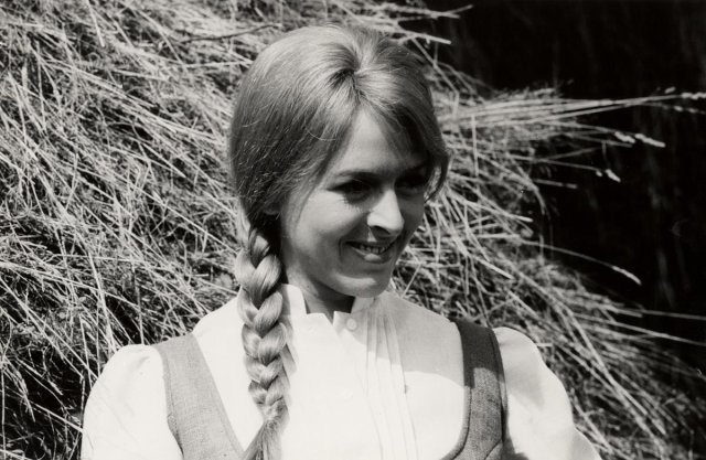 Naslovnica: Milena Zupančič in luč, ki ostane